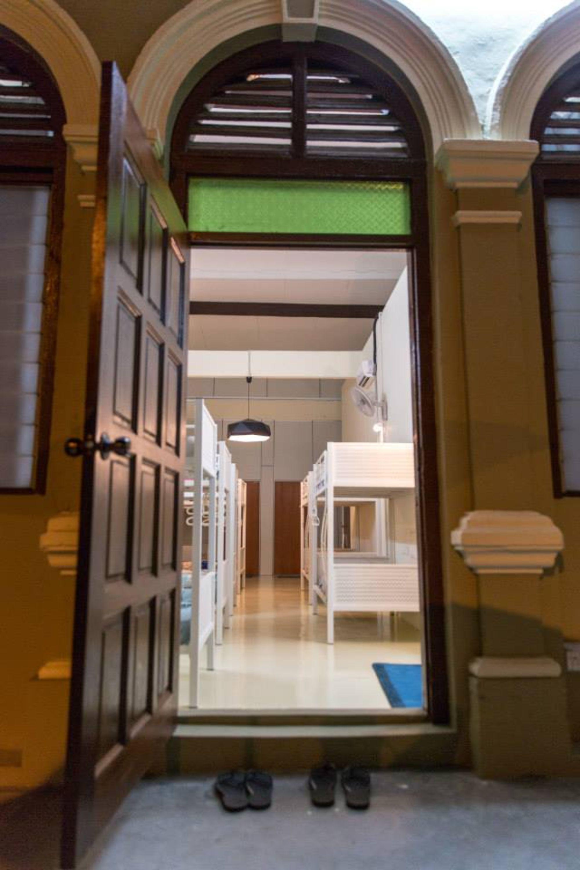 Vloft Backpackers Hostel Ипох Екстериор снимка