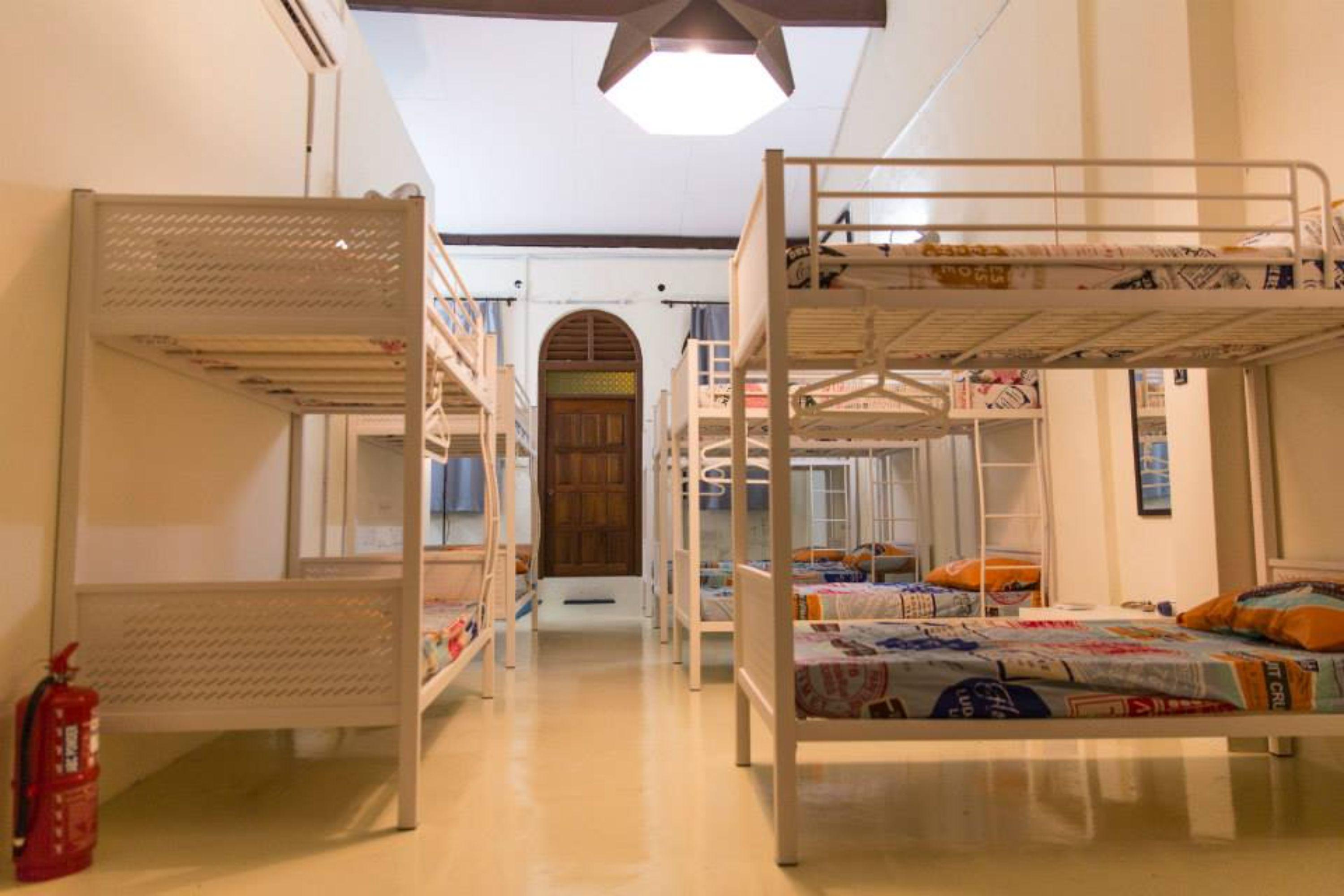 Vloft Backpackers Hostel Ипох Екстериор снимка
