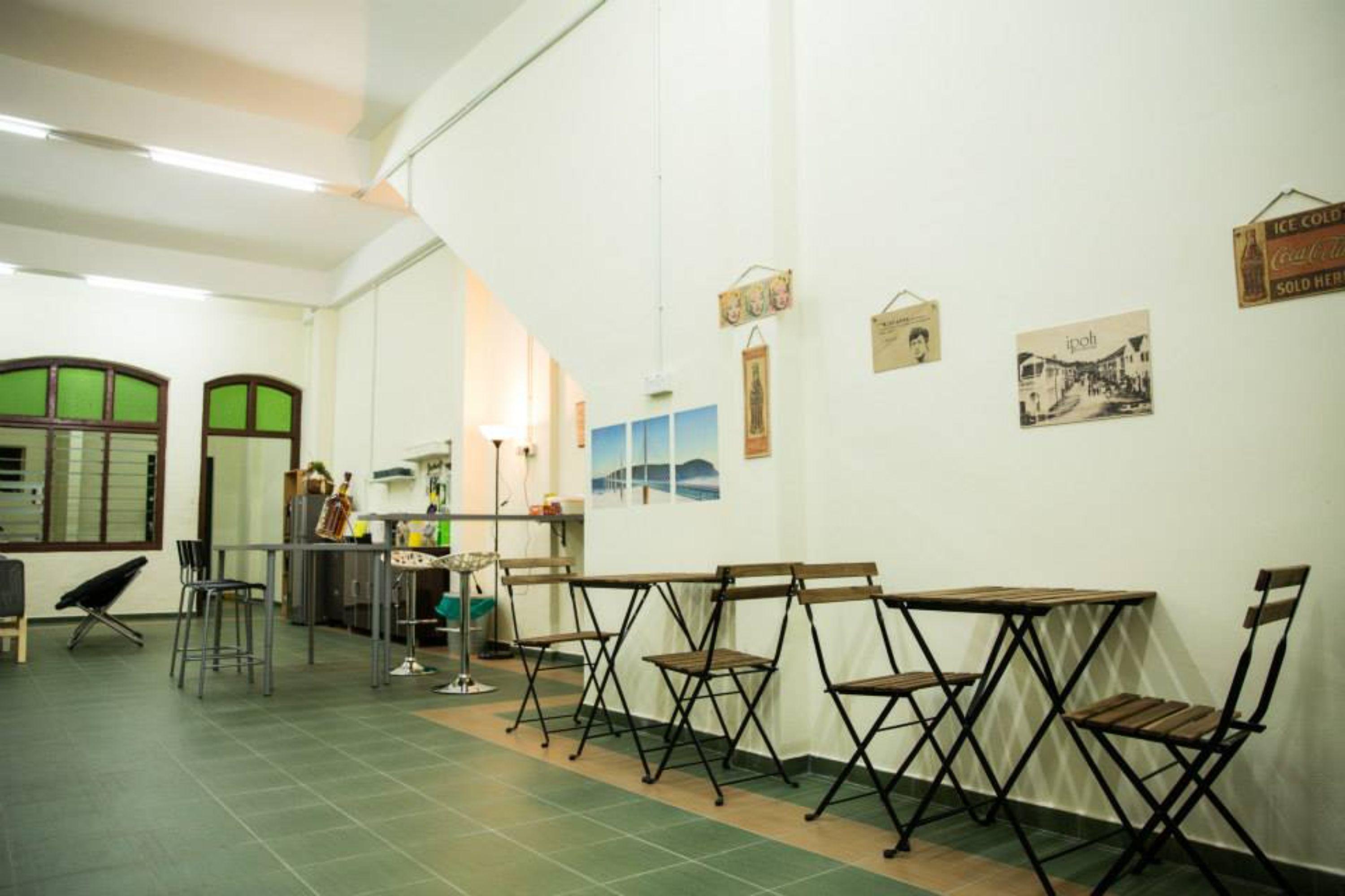 Vloft Backpackers Hostel Ипох Екстериор снимка