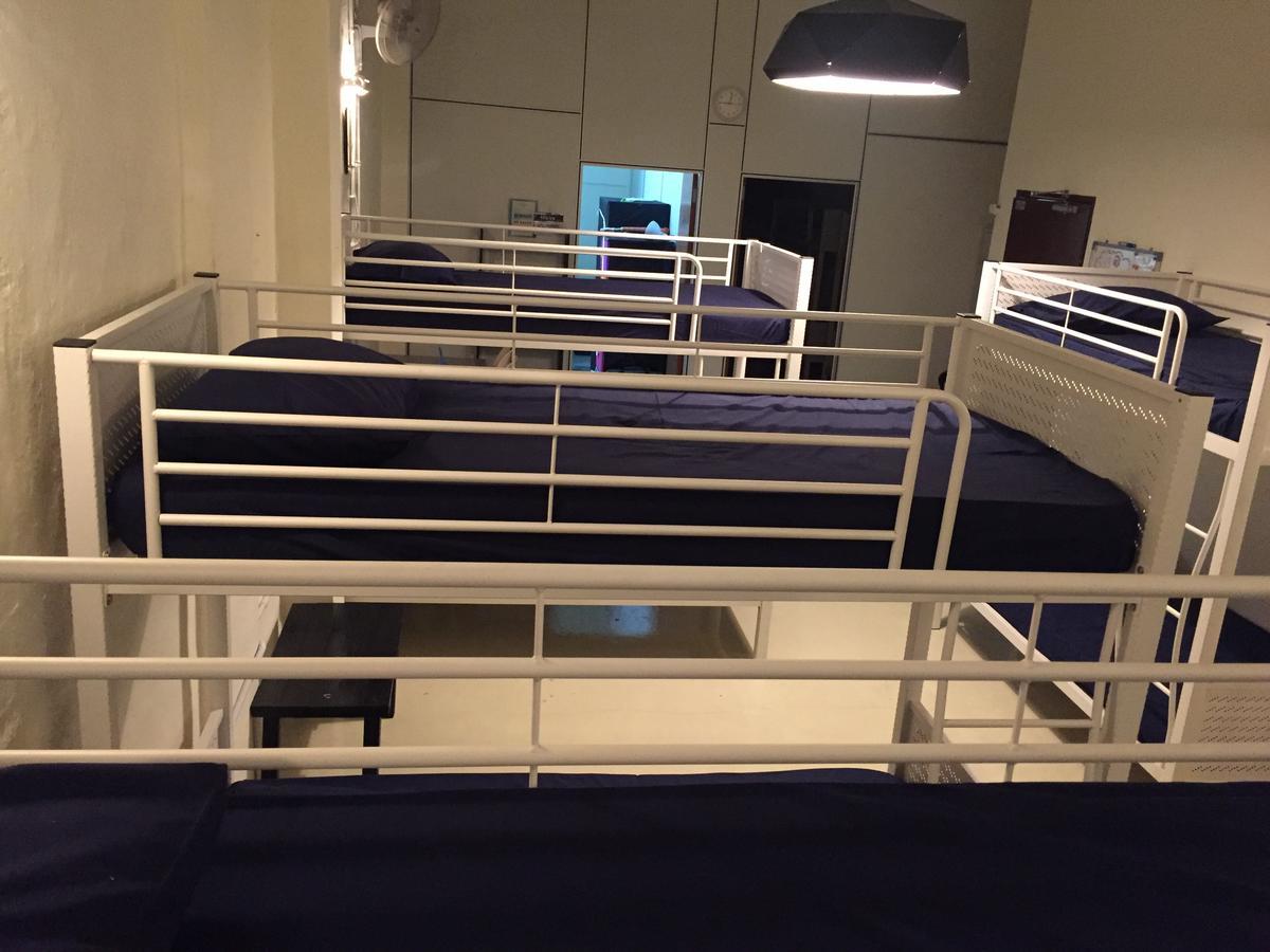Vloft Backpackers Hostel Ипох Екстериор снимка