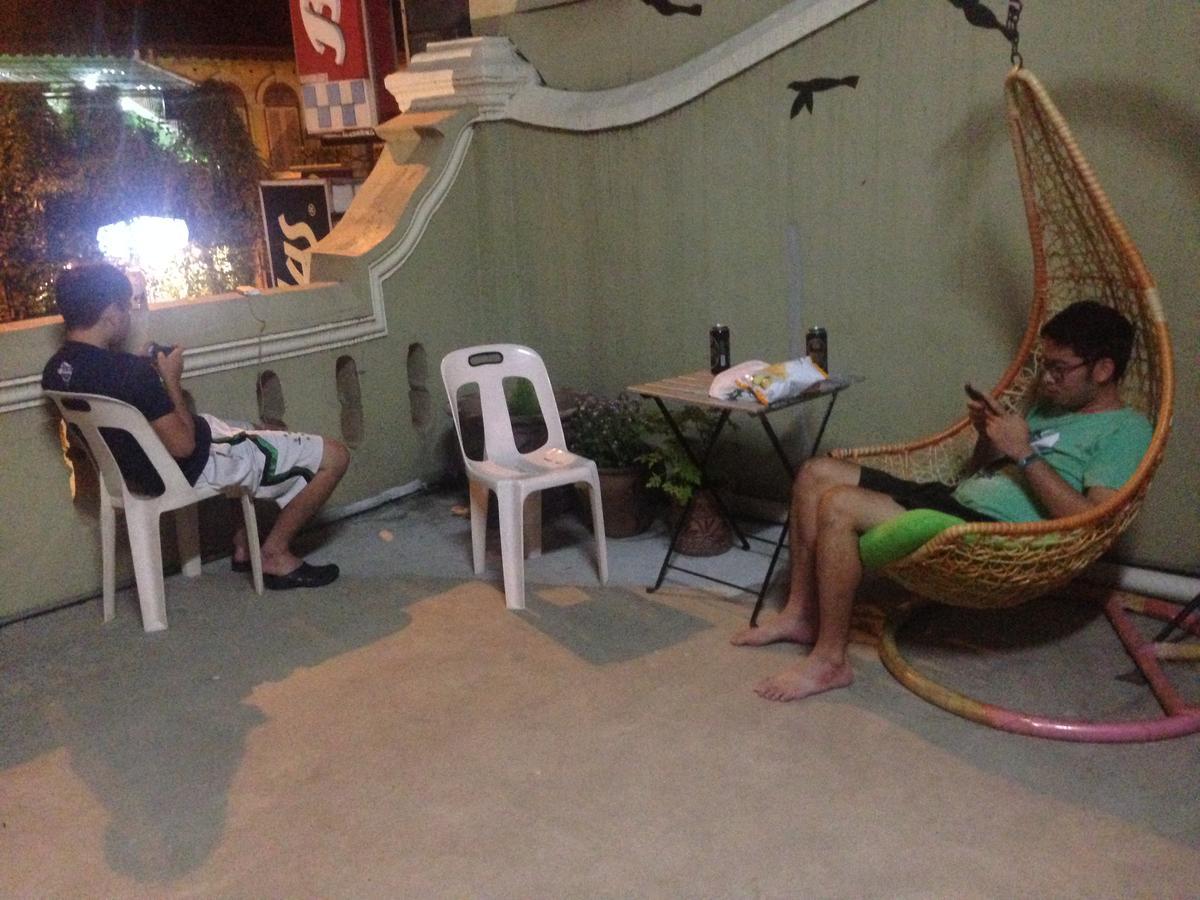 Vloft Backpackers Hostel Ипох Екстериор снимка